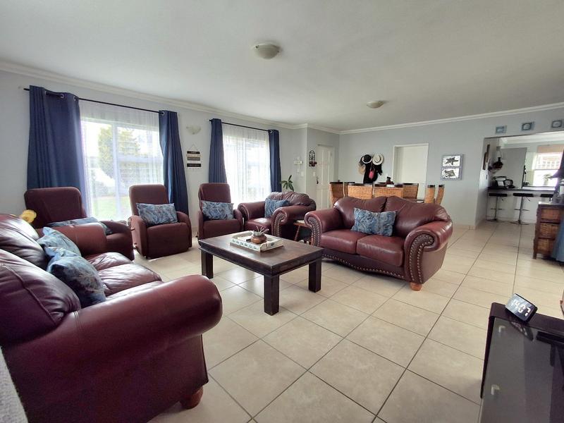 3 Bedroom Property for Sale in Golden Mile Western Cape